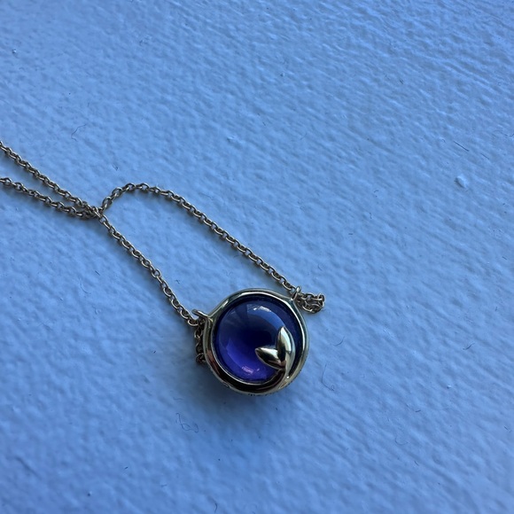 Tiffany & Co.' Paloma Picasso Olive Leaf Amethyst Necklace - Picture 3 of 8